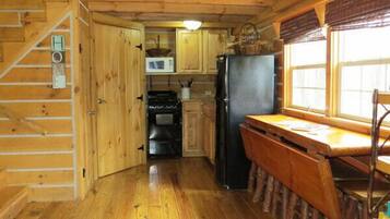 Fridge, microwave, oven, coffee/tea maker