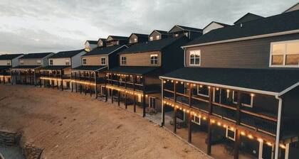 Lake View! Hot Tub! Indoor Pool!