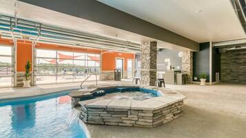 Piscine couverte