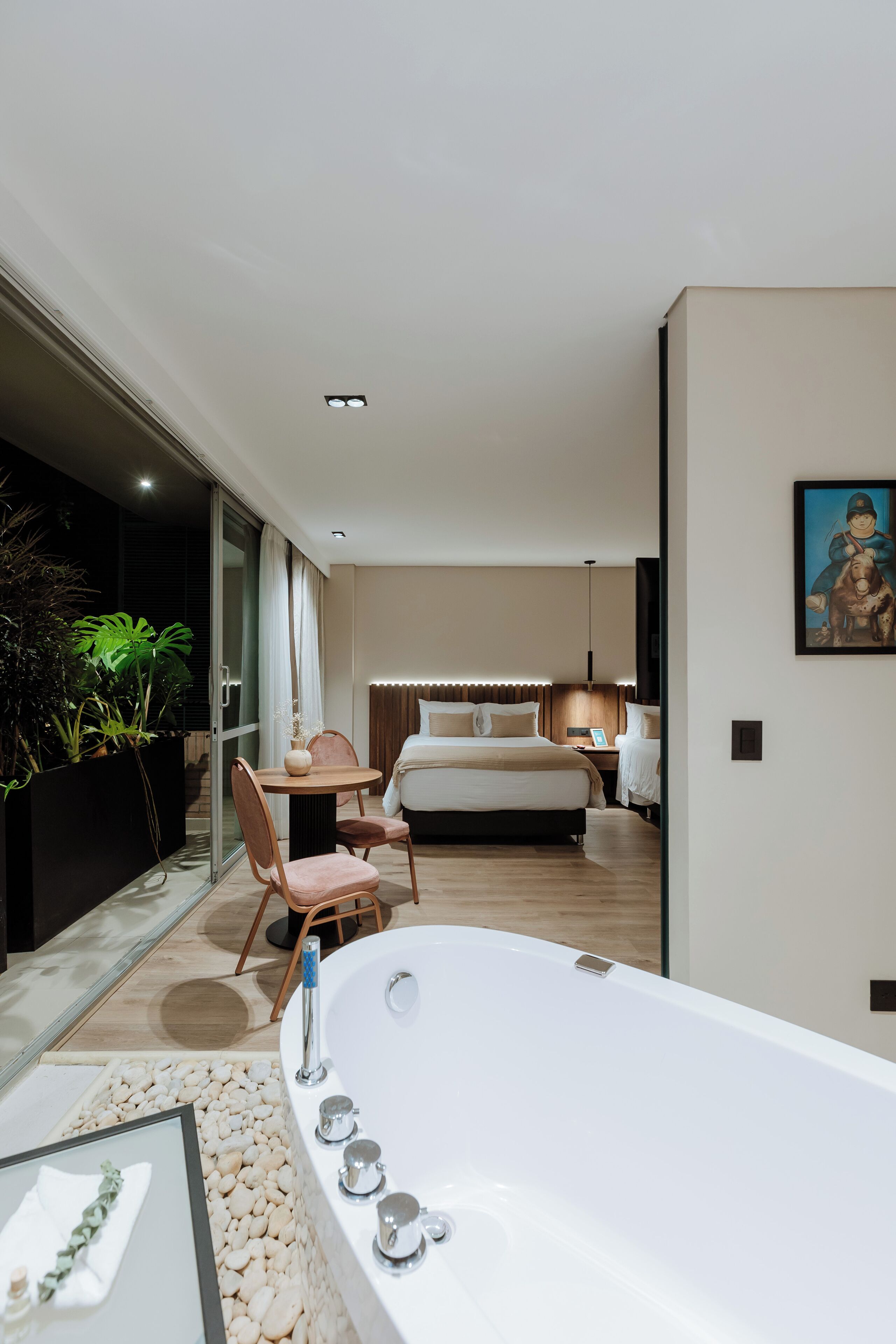 Superior Quadruple Room, Bathtub | Tempur-Pedic beds, minibar, in-room safe, desk