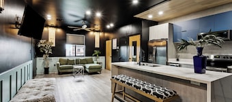 Luxury 3 bedroom Villa with private Rooftop