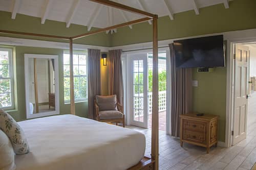 Chambre Signature | Literie de qualité, minibar, coffre-fort, bureau