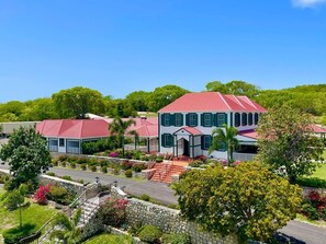 Front of property - Weatherills Hotel (St. John's)