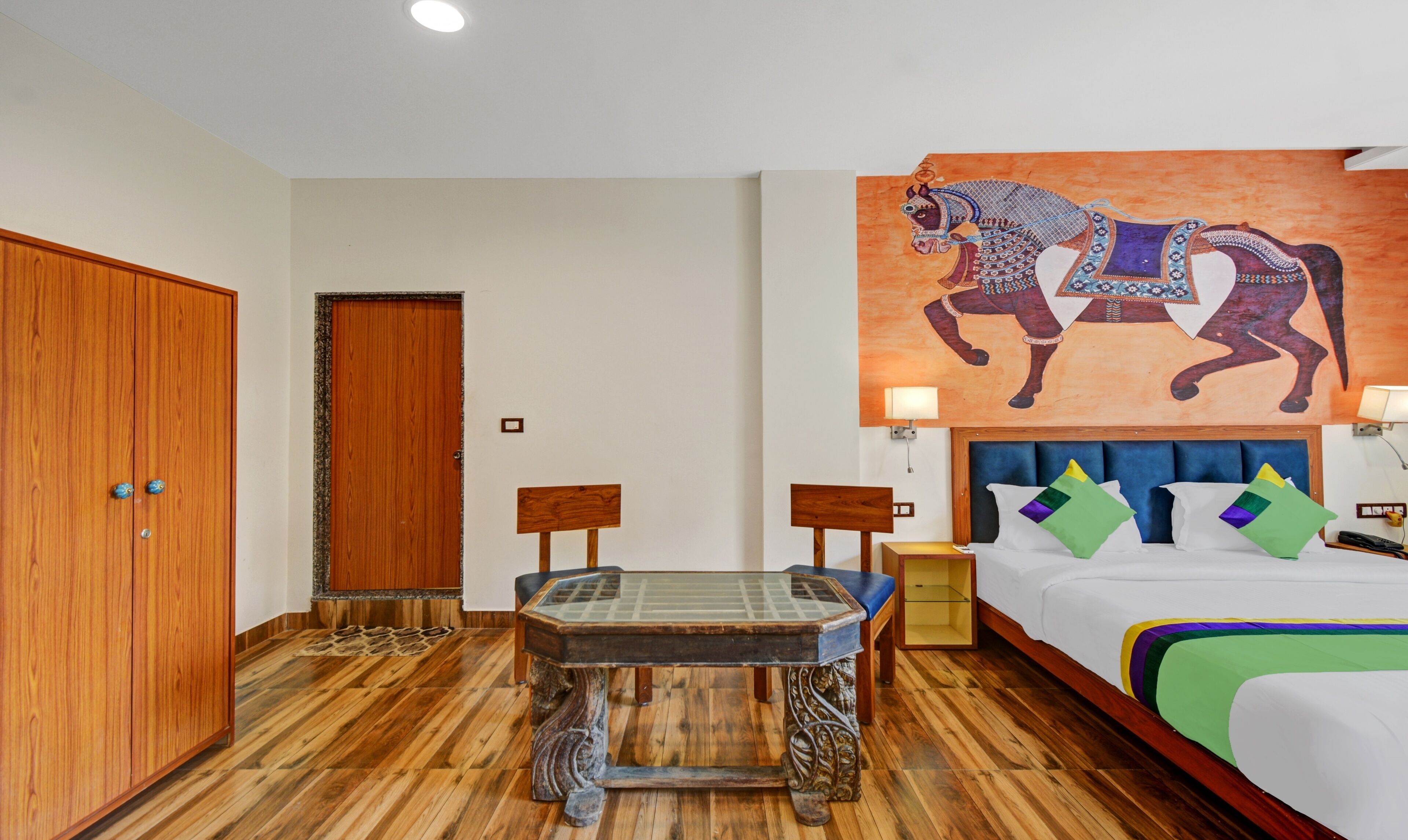 Foto - Treebo Trend The Lavit Malhar With Mountain View