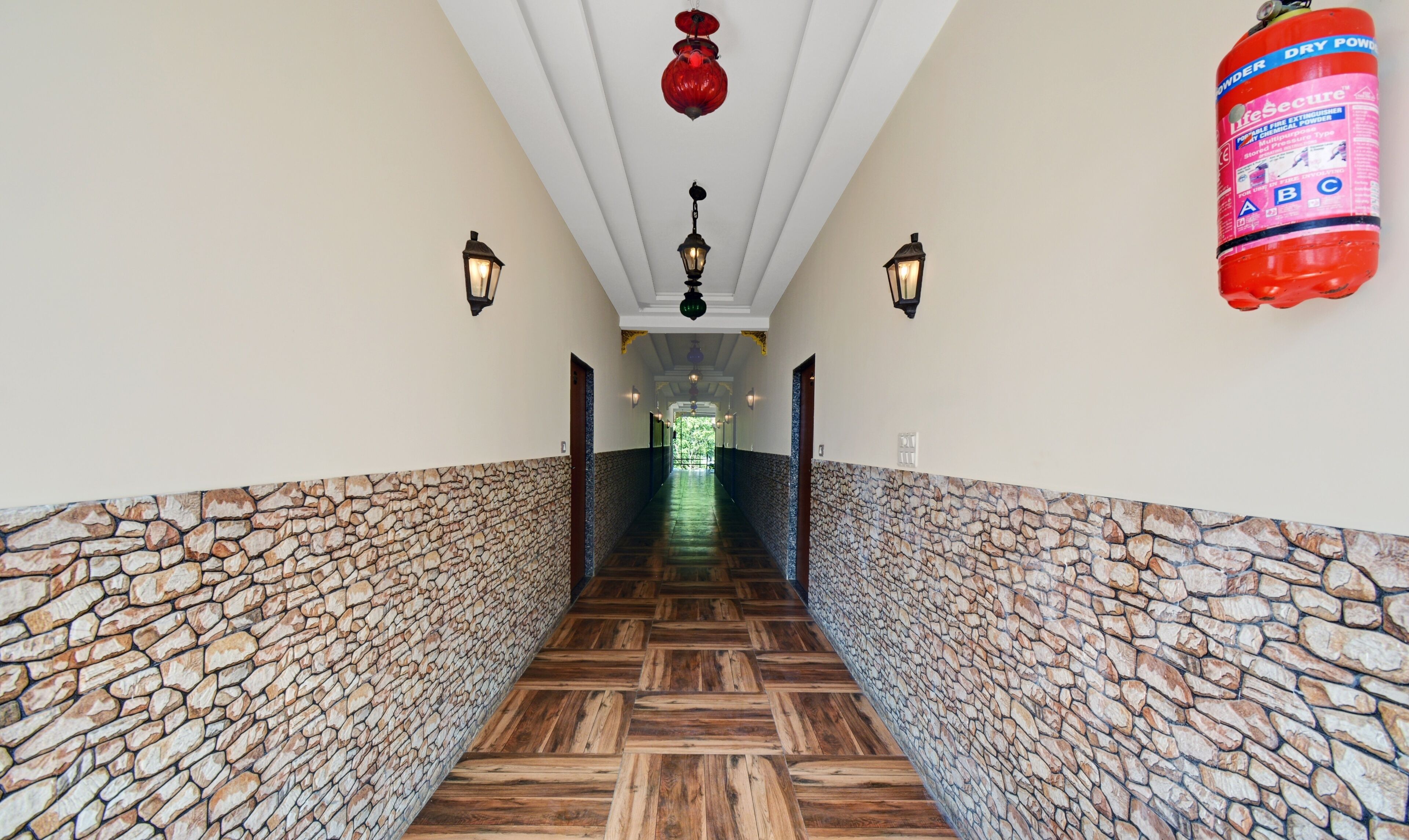 Foto - Treebo Trend The Lavit Malhar With Mountain View