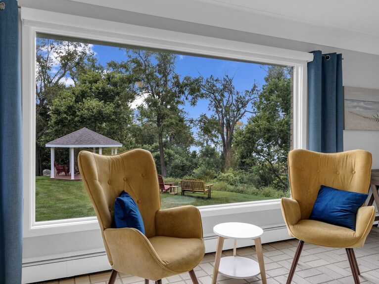 Coastal Suite #1 - Seacliff Beach Suites - Leamington