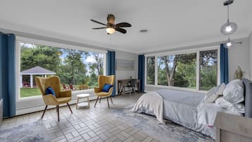 1 habitación, tabla de planchar con plancha, wifi y ropa de cama
