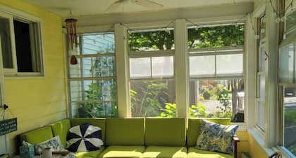 Cheerful 3 bedroom cottage in Lakeside Ohio