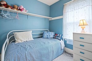 3 bedrooms, free WiFi, bed sheets