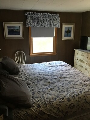 3 bedrooms, iron/ironing board, internet - Ski Rental (Bristol)