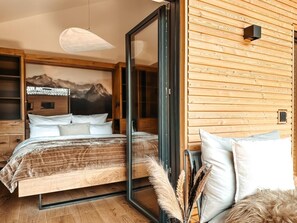 3 dormitorios, tabla de planchar con plancha, wifi gratis y ropa de cama