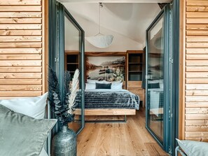 3 bedrooms, iron/ironing board, free WiFi, bed sheets - Holiday Chalet "ZSAM" with hottub and sauna in Garmisch-Partenkirchen (Garmisch-Partenkirchen)