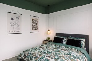 4 bedrooms, WiFi, bed sheets