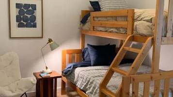 2 bedrooms, desk, iron/ironing board, free WiFi