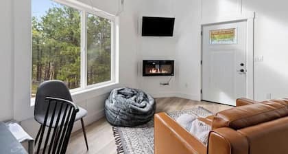 Tiny Home on 5 acres - Deadwood