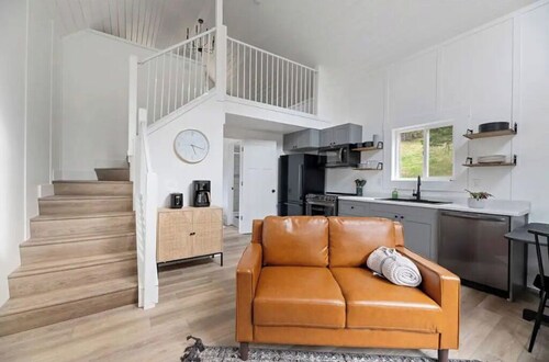 Tiny Home on 5 acres - Deadwood