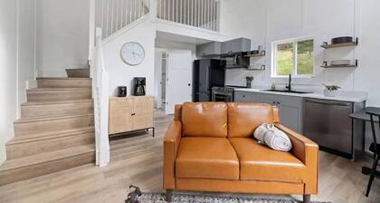 Tiny Home on 5 acres - Deadwood