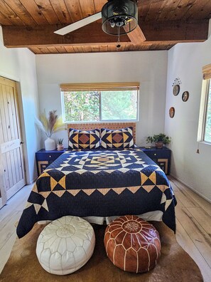 4 bedrooms, desk, iron/ironing board, travel cot