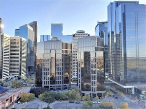 Exterior - Luxury Condo by River w/City Views (Calgary)