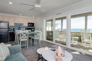 Interior - Well-kept oceanfront duplex with panoramic views (Wrightsville Beach)