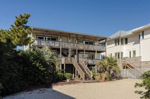 Exterior - Well-kept oceanfront duplex with panoramic views (Wrightsville Beach)
