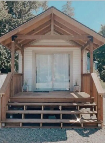 Rhody House- A Tiny Home Experience in Downtown Forks!