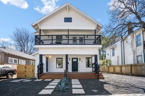 Exterior - O4 -B · The O`Four, Eado Retreat - Unit B (Houston)