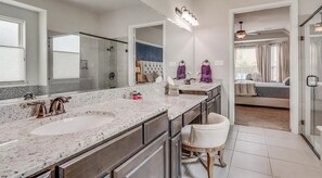 Combined shower/bathtub