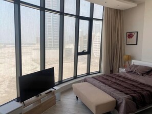 1 bedroom, free WiFi - Studio in a residential tower | City Center Mall (ضاحية السيف)