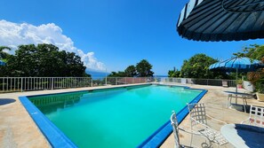 Outdoor pool - Beach View Vacation Condo Best Location (Montego Bay)