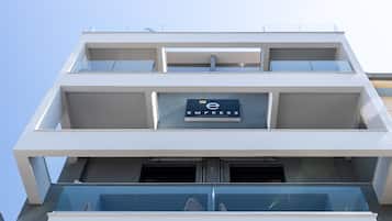 Fachada de la propiedad