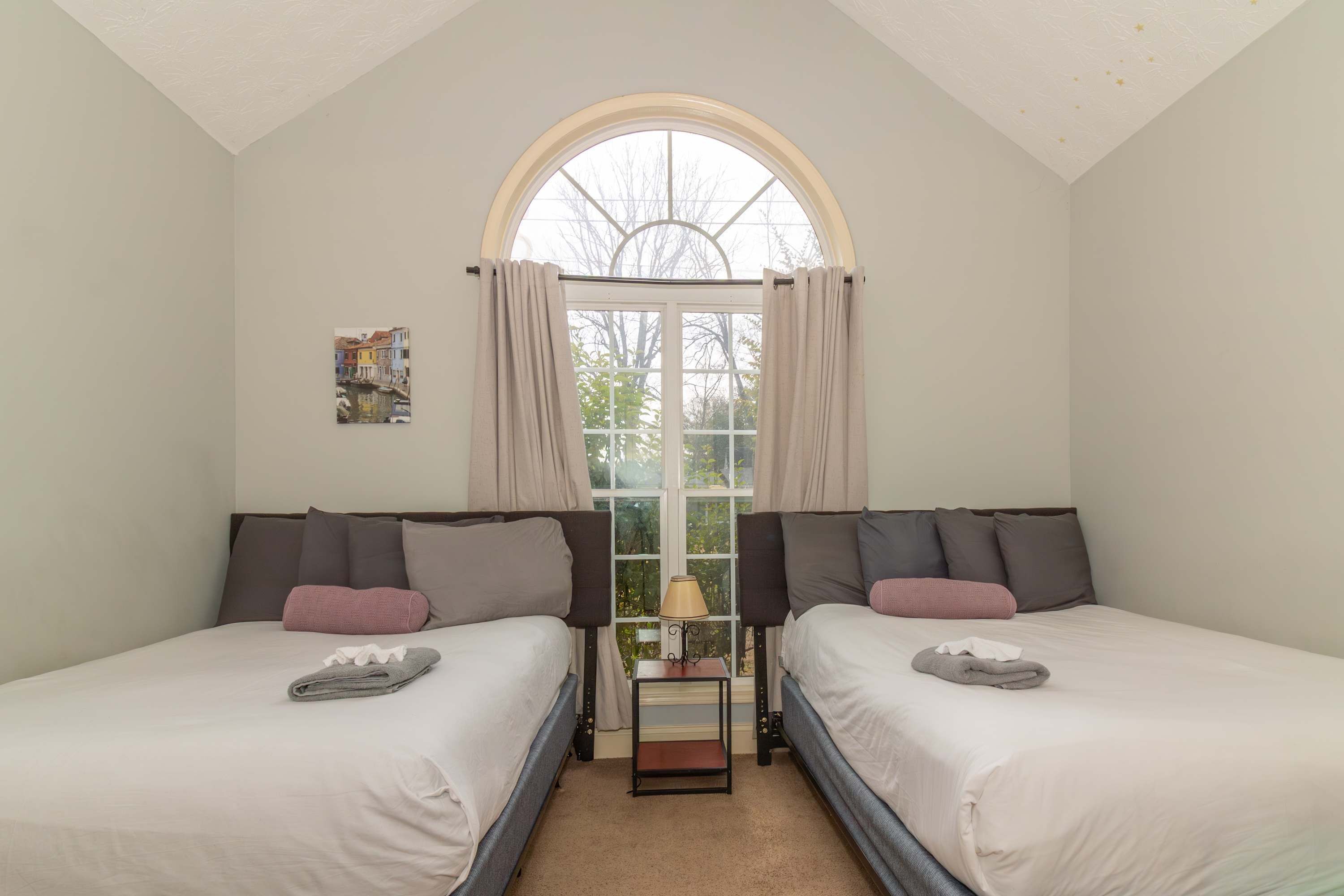 4 chambres, fer et planche à repasser, Wi-Fi, literie fournie