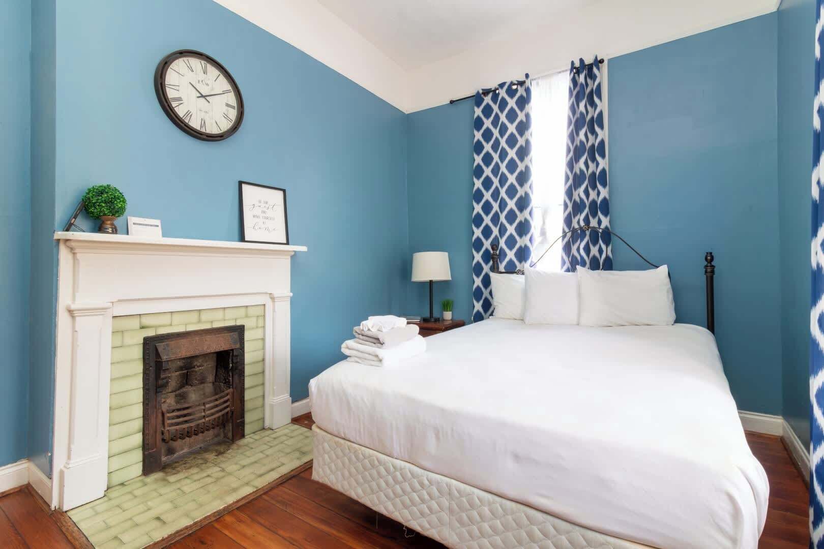 2 chambres, fer et planche à repasser, Wi-Fi, draps fournis