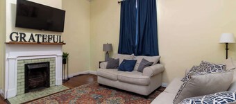 The Sunny Southern Manse Front Unit Walk Downtown