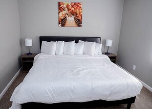 4 chambres, fer et planche à repasser, Wi-Fi, draps fournis