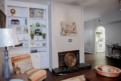 Mins to Downtown, Parks,& ASU - Courtyard Retreat