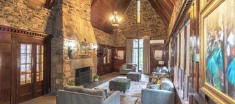 Midtown Castle! Modern & Regal - Royal in Columbus