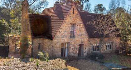 Midtown Castle! Modern & Regal - Royal in Columbus