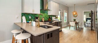 Heart of Brevard Hideaway - Walk/Bike to Downtown!