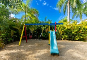 Area giochi per bambini (all'aperto)