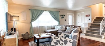 Near Olde Town Arvada - Golden - Red Rocks - Pet Friendly