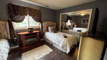 2 bedrooms, iron/ironing board, free WiFi, bed sheets