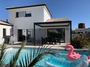 Piscine extérieure, piscine chauffée