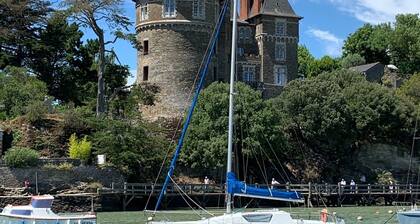 House with swimming pool and garden, 4 mins walk from the beach, 6 people, 3 beds