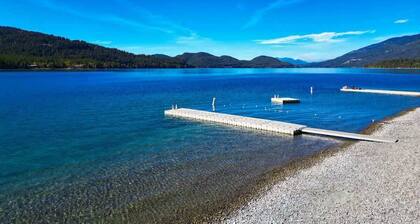 New Lakefront Condo! Great Views! Pool/Hot Tub!