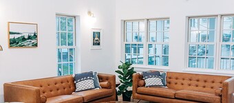 Beautiful 3-Bed 2.5 bath in downtown Freeport
