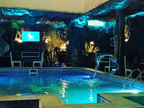 Outdoor pool - Hopeland Hotels (Port Harcourt)