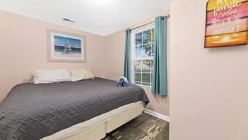 3 soveværelser, skrivebord, strygejern/strygebræt, gratis Wi-Fi