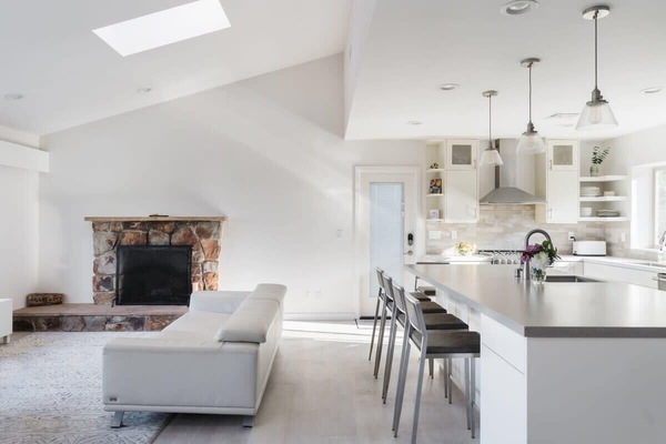 Living Room | Kitchen | Naturally Lit