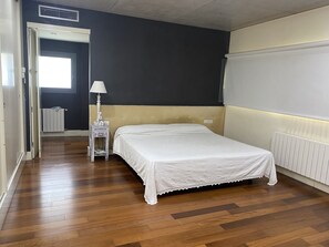 4 bedrooms, WiFi